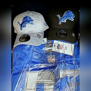 NWT✨️ NFL LIONS DETROIT GEAR PLUS BONUS ITEM✨️